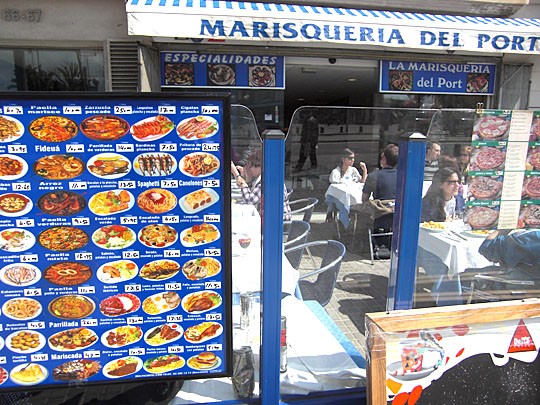 Ruokalistan laajuudesa saa aavistuksen kadullekäsin.