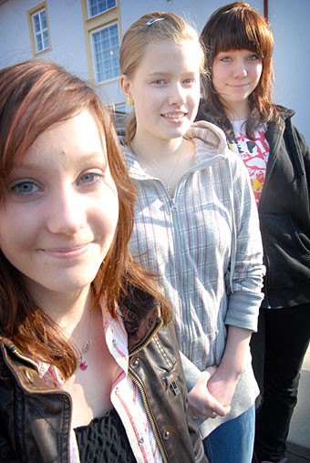 Peppiina Kajanne, Aino Laurila ja Liisa Hilska pääsevät huomenna puhumaan eduskunnassa koulun tulevaisuudennäkymistä.