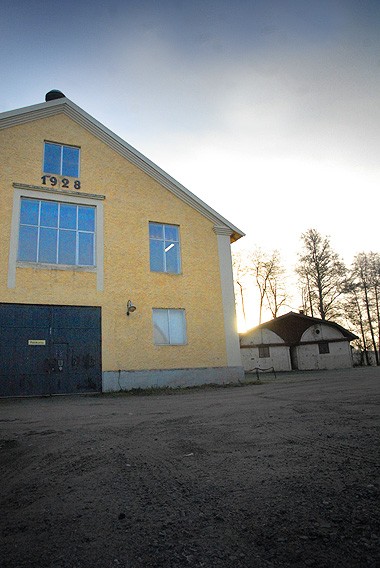 Teijon paloasemalla oli keskivikkoaamuna hiljaista. Kaluston luvataan säilyvän asemalla, vaikka toimintaa ohjailtaisiinkin muualta käsin.