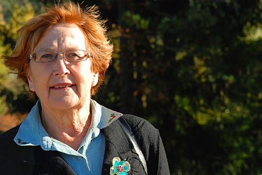 Pirkko Lahti jaksaa auttaa ihmisiä vielä eläkkeelle siirryttyäänkin.