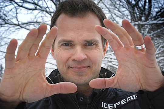 Anssi Örrin kädet pitävät mäkijoukkueen lihakset kunnossa.