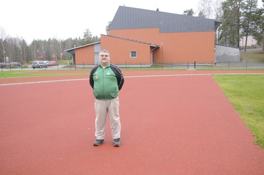 Puheenjohtaja Timo Virtanen on tyytyväinen Tojan liikuntapaikkatarjontaan.