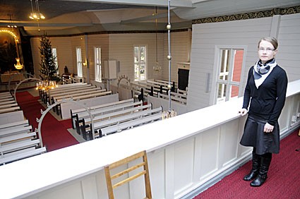 Kiskon kirkko on yksi Hanna-Leena Keinäsen työpaikoista.