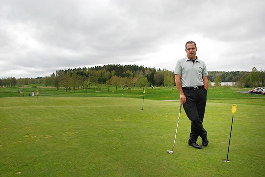 David Silva jakaa golftietoa jatkossa Teijon kentällä.