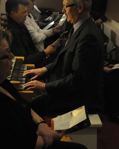 Veli-Matti Tastula on ollut mukana kauneimpia joululauluja laulamassa neljän vuosikymmenen ajan.