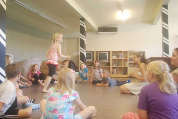 Kesäkerho alkoi maanantaina tutustumisleikillä.