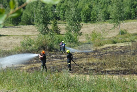 Maastopaloja on sammutettu eri puolilla Lounais-Suomea. Maanantaina paloi peltoa Teijolla.