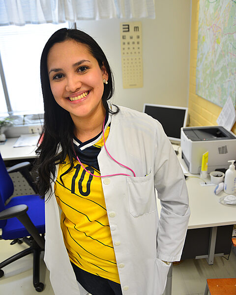 Jennifer Zambrano oli viime perjantaina viimeistä päivää amanuenssina Perniön terveyskeskuksessa. Hän toivoo, että samasta talosta löytyisi töitä jatkossakin.