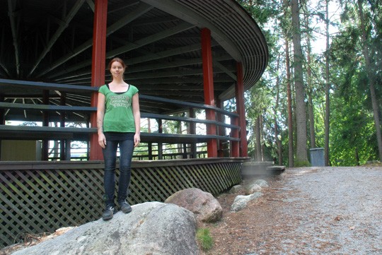 Luonnonsuojeluyhdistyksen tehtävä on myös ottaa kantaa yhteiskunnan asioihin, muistuttaa Janina Mäkinen. Yhdistys juhlii tasavuosia Vuohensaaressa lauantaina.