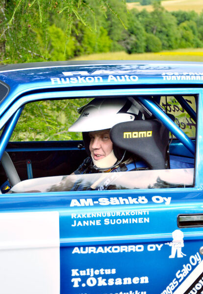 Markus Hellström valmistautuu harjoitusajoon Asteljoentiellä.