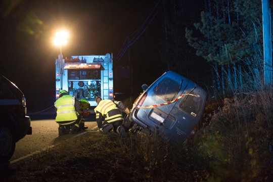 Humalaisen ohjaama pakettiauto päätyi ojaan Kaukurilla.