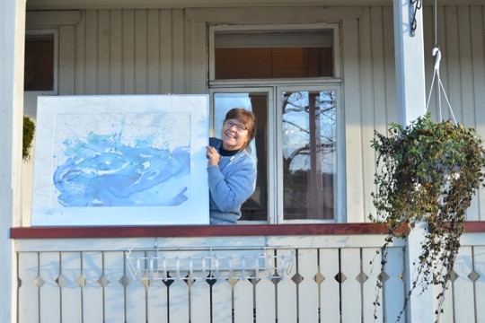 Hurjana ulappa pärskii on nimeltään Kaisa-Leena Kaarlosen viime kesänä maalaama työ.
