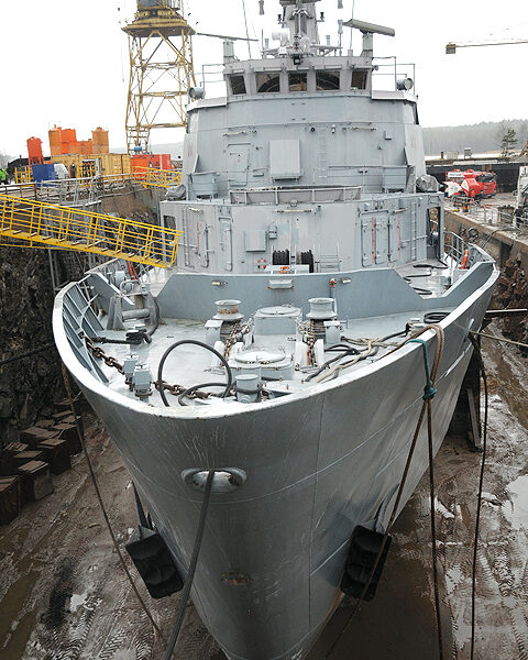 Vuodesta 1978 maailman meriä kiertänyt Pohjanmaa saa Teijolla uuden varustuksen ja värityksen.