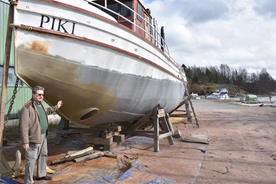Talven töihin Ranmarinassa kuului keulapotkurien asentaminen Piki-hinaajaan.