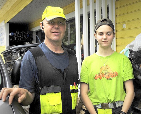 Karoliina Kakko lähti isänsä Karin perässä LVI-alalle.