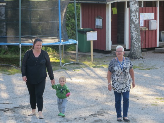 Trampoliini saatiin lahjoituksena Lainerantaan täksi kesäksi.