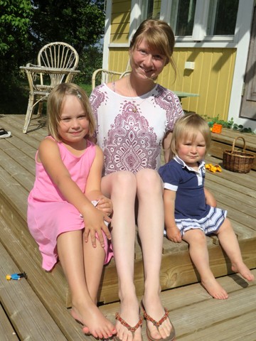 Katerina Drevova on viihtynyt Kemiönsaarella Oliviaa ja Opfeliaa hoitaen.