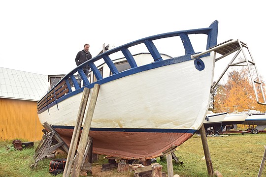 Palanen särkisalolaista historiaa talvehtii Teijolla. Tuomas Kiianlinna on yksi aluksen osakkaista.