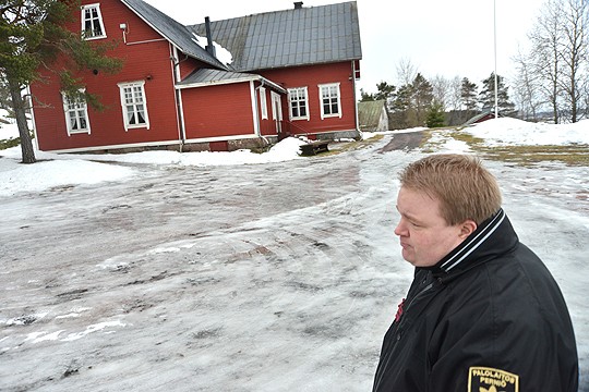 Vuonna 1910 käyttöön otettu työväentalo on perusrakenteeltaan hyväkuntoinen, sanoo Hannes Aaltonen.