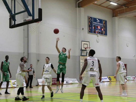 Runkosarjakakkonen PeU oli selvin luvuin Hyvinkäätä parempi keskiviikkona.