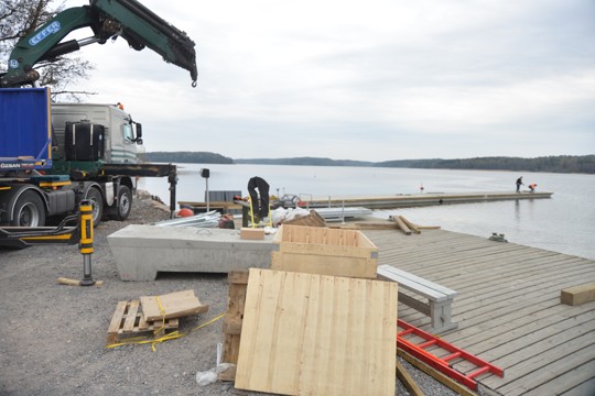 Arto Markkola ja Heikki Välkkilä olivat viime viikolla mittausvaiheessa: mihin asennetaan puomit, mihin muuta varustusta.