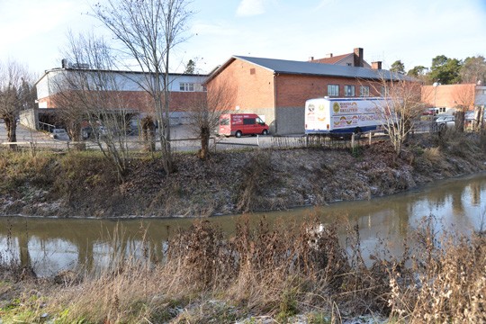 Härkäpapua jalostava yritys tähyilee tiloja kuvassa oikealla näkyvästä rakennuksesta.