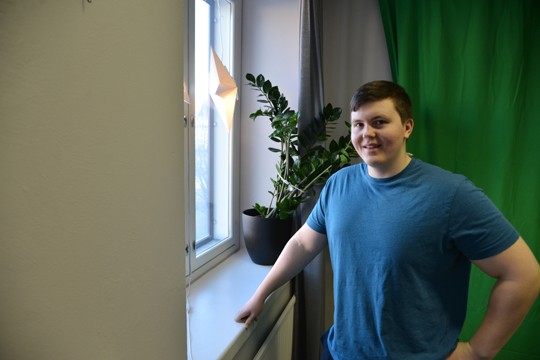 Nikolas Björklöf suuntaa alppimaajoukkueen matkassa kohti Ranskaa.