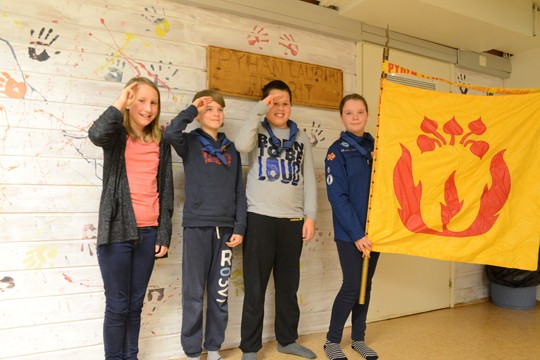 Amanda Sundholm, Paulus Salmelin, Onni Vigg ja Helmi Pietinalho osallistuvat perjantaina itsenäisyyspäivän kynttiläkulkueeseen. Amanda ja Paulus antavat kulkueen jälkeen kirkossa seikkailijoiden lupauksen.