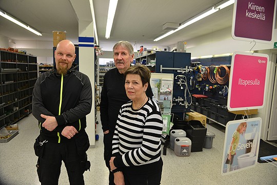 Jari Kangaskorte ottaa vetääkseen Vesijohtoliike Heinosen, Martti ja Pirjo Heinonen siirtyvät eläkepäiville. Myymälä Perniössä pysyy, samoin asennuspalvelut.